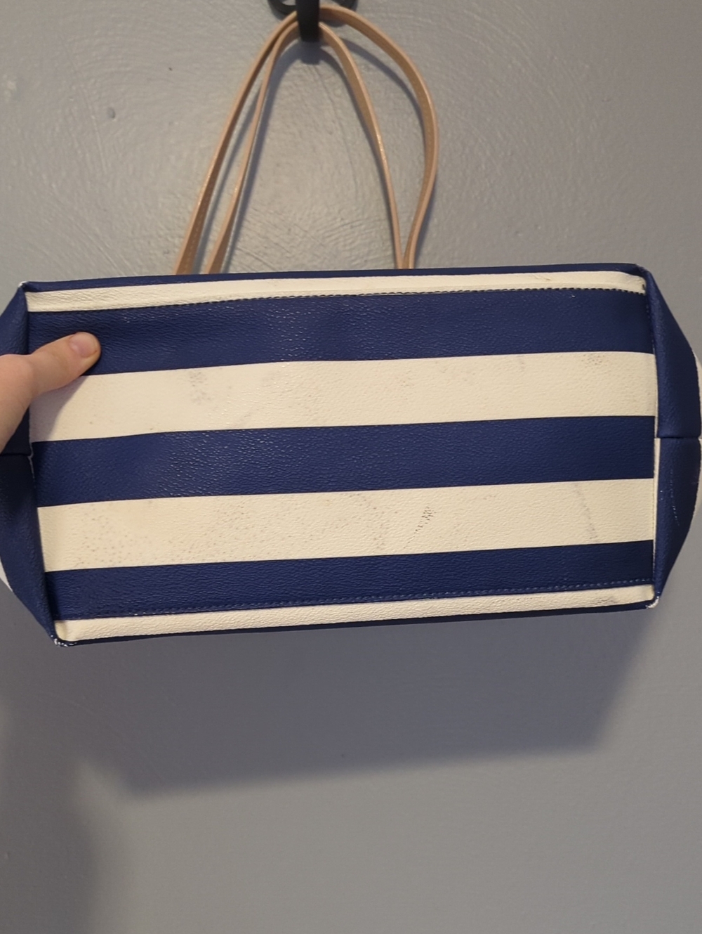 Kate Spade New York Cow Leather Tote Bag White And Navy Stripe With Keychain - Picture 11 of 16